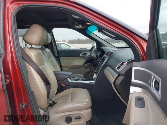 2014 Ford Explorer XLT with VIN 1FM5K8D83EGA68639, listed as a IAAI auction lot 41768529 with 176,579 mi miles and . Bid and sale history available at carsss.com. Image 5.