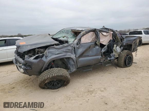2021 Toyota Tacoma SR z VIN 3TMCZ5AN4MM449761, wystawiony jako Copart lot #88751705 z przebiegiem Nie podano mil oraz Nie do naprawy • Non repairable. Historia ofert i sprzedaży dostępna na DreamBid. Obrazek 1.