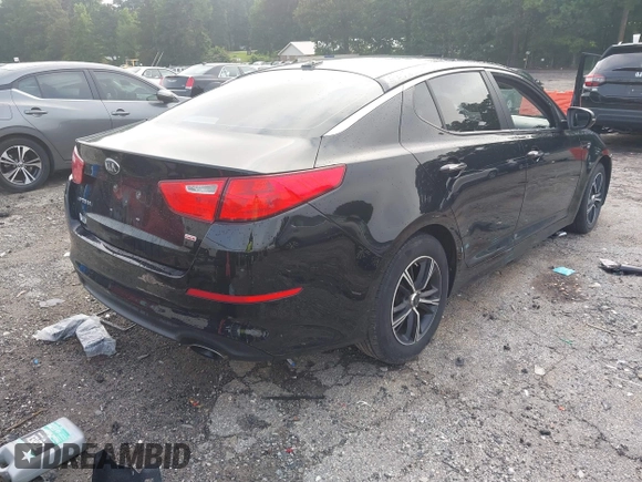 2014 Kia Optima LX z VIN 5XXGM4A72EG337457, wystawiony jako IAAI lot #42486150 z przebiegiem 135 338 mil mil oraz . Historia ofert i sprzedaży dostępna na DreamBid. Obrazek 4.