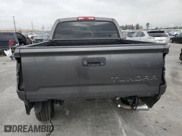 2015 Toyota Tundra SR5 z VIN 5TFEY5F10FX187252, wystawiony jako Copart lot #50932725 z przebiegiem 58 323 mil mil oraz Szkoda całkowita • Salvage title. Historia ofert i sprzedaży dostępna na DreamBid. Obrazek 6.