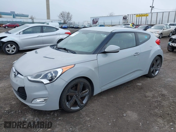 2013 Hyundai Veloster w/Gray Int z VIN KMHTC6AD3DU140949, wystawiony jako IAAI lot #41883011 z przebiegiem 108 247 mil mil oraz . Historia ofert i sprzedaży dostępna na DreamBid. Obrazek 17.