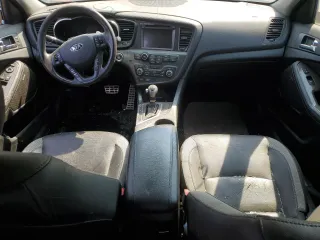 2013 Kia Optima SX z VIN 5XXGR4A68DG090873, wystawiony jako Copart lot #60827825 z przebiegiem Nie podano mil oraz Szkoda całkowita • Salvage title. Historia ofert i sprzedaży dostępna na DreamBid. Obrazek 8.