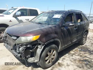 2011 Kia Sorento LX with VIN 5XYKT4A13BG145755, listed as a IAAI auction lot 41796688 with 165,391 mi miles. Bid and sale history available at carsss.com. Image 2.