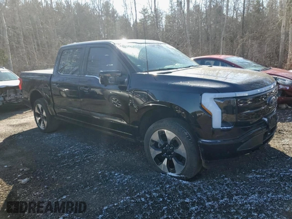 2023 Ford F-150 Lightning Pro z VIN 1FT6W1EV3PWG03292, wystawiony jako Copart lot #48454435 z przebiegiem 41 714 mil mil oraz Tytuł czysty. Historia ofert i sprzedaży dostępna na DreamBid. Obrazek 4.