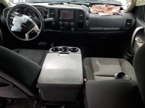 2010 GMC Sierra 1500 SLE with VIN 3GTRKVE3XAG209440, listed as a Copart auction lot 48040015 with 179,408 mi miles and Salvage Title. Bid and sale history available at carsss.com. Image 8.