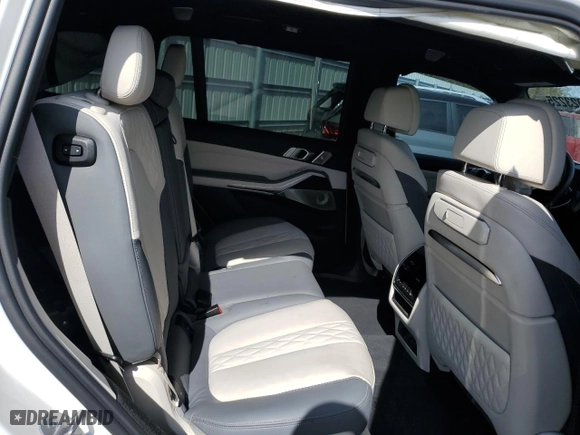 2023 BMW X7 xDrive40i with VIN 5UX23EM09P9P01065, listed as a Copart auction lot 43023225 with 31,087 mi miles and Salvage Title. Bid and sale history available at carsss.com. Image 11.