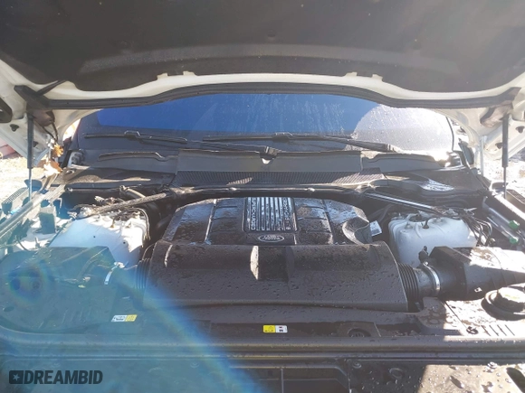 2019 Land Rover Range Rover with VIN SALGR2RV1KA543555, listed as a IAAI auction lot 41198491 with 94,924 mi miles. Bid and sale history available at carsss.com. Image 10.