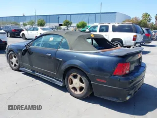 2001 Ford Mustang Deluxe с VIN 1FAFP44431F236463, выставлен на аукционе IAAI как лот 42533132 с пробегом Не указан миль и . История ставок и продаж доступна на DreamBid. Изображение 3.