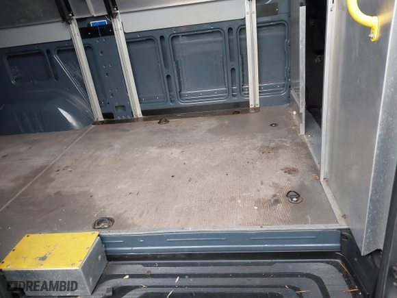 2019 Mercedes-Benz Sprinter Cargo Van with VIN WD4PF0CD9KP065019, listed as a IAAI auction lot 41070270 with 187,464 mi miles. Bid and sale history available at carsss.com. Image 8.