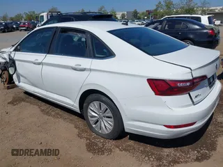 2020 Volkswagen Jetta S z VIN 3VWCB7BU8LM056279, wystawiony jako IAAI lot #42313645 z przebiegiem Nie podano mil oraz . Historia ofert i sprzedaży dostępna na DreamBid. Obrazek 3.