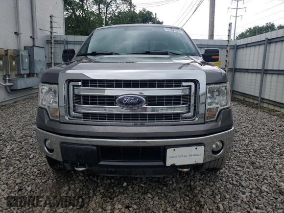 2014 Ford F-150 XL z VIN 1FTFW1ET4EFA26252, wystawiony jako Copart lot #58072855 z przebiegiem 136 897 mil mil oraz Czysty tytuł • Clean title. Historia ofert i sprzedaży dostępna na DreamBid. Obrazek 5.
