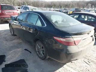 2017 Toyota Camry XLE z VIN 4T1BF1FK1HU277455, wystawiony jako IAAI lot #41441818 z przebiegiem 138 752 mil mil oraz . Historia ofert i sprzedaży dostępna na DreamBid. Obrazek 3.