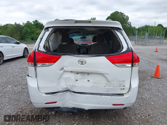 2011 Toyota Sienna LE AAS with VIN 5TDKK3DC6BS091557, listed as a IAAI auction lot 42170157 with 398,019 mi miles and . Bid and sale history available at DreamBid. Image 15.