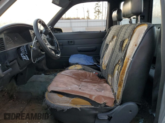 1990 Toyota 2WD Pickups DX with VIN JT4RN93P1L5021226, listed as a Copart auction lot 41758625 with 305,926 mi miles and Salvage Title. Bid and sale history available at carsss.com. Image 7.
