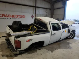 2009 Chevrolet Silverado 1500 LTZ with VIN 3GCEK33349G236747, listed as a Copart auction lot 83651674 with 231,238 mi miles and Non Repairable. Bid and sale history available at carsss.com. Image 3.