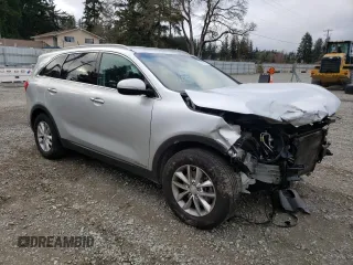 2017 Kia Sorento LX with VIN 5XYPGDA5XHG220425, listed as a Copart auction lot 47653075 with 191,170 mi miles and Salvage Title. Bid and sale history available at carsss.com. Image 4.