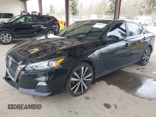 2019 Nissan Altima 2.5 SR with VIN 1N4BL4CV8KC245537, listed as a IAAI auction lot 41808203 with 101,419 mi miles. Bid and sale history available at carsss.com. Image 17.