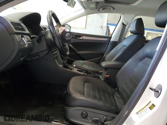 2015 Volkswagen Passat SE with VIN 1VWBS7A36FC005034, listed as a Copart auction lot 47081545 with 147,810 mi miles and Salvage title. Bid and sale history available at DreamBid. Image 7.