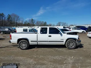 2001 Chevrolet Silverado 1500 LT with VIN 1GCEC19T01Z152616, listed as a IAAI auction lot 41454877 with 208,347 mi miles. Bid and sale history available at carsss.com. Image 13.