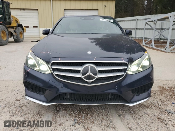 2014 Mercedes-Benz E 550 Sport with VIN WDDHF9BB2EA941669, listed as a Copart auction lot 43350365 with 131,978 mi miles and Salvage Title. Bid and sale history available at DreamBid. Image 5.