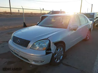 2001 Lexus LS 430 with VIN JTHBN30F910006864, listed as a IAAI auction lot 41413577 with 103318 miles. Bid and sale history available at carsss.com. Image 18.