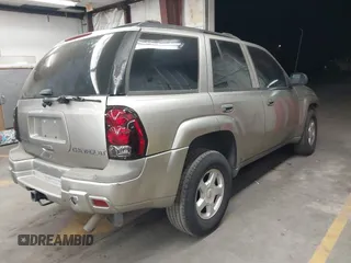 2002 Chevrolet TrailBlazer LS with VIN 1GNDS13S622373606, listed as a IAAI auction lot 41891356 with 229,194 mi miles and . Bid and sale history available at DreamBid. Image 4.