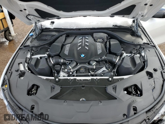2024 BMW 8 Series M850i with VIN WBAGV8C06RCR92101, listed as a Copart auction lot 81748714 with 78 mi miles and Salvage Title. Bid and sale history available at carsss.com. Image 11.