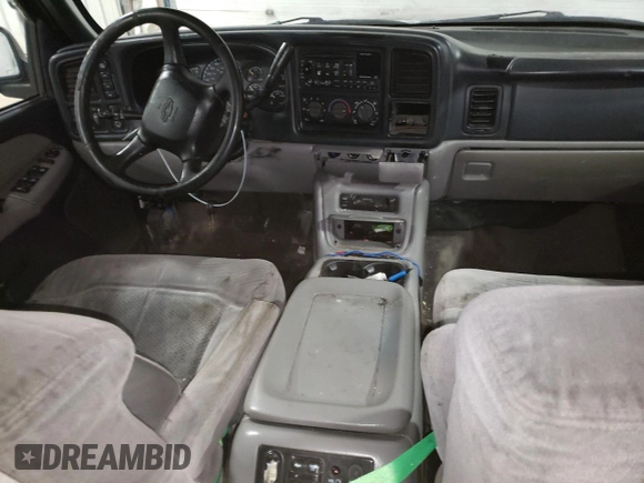 2001 Chevrolet Suburban LS with VIN 3GNFK16T81G111623, listed as a Copart auction lot 43782935 with 302,353 mi miles and Non Repairable. Bid and sale history available at carsss.com. Image 8.