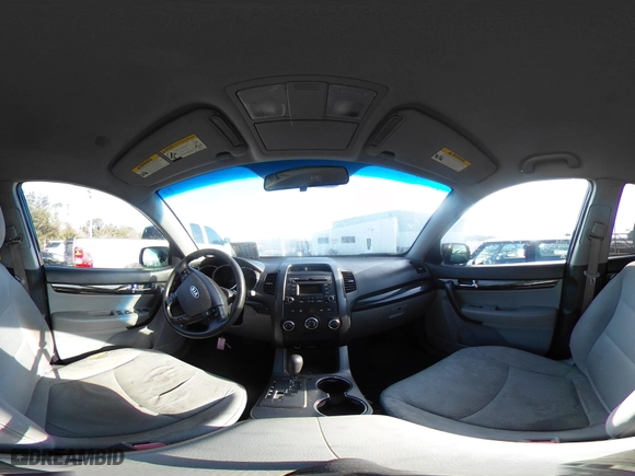 2013 Kia Sorento LX with VIN 5XYKTDA29DG389938, listed as a IAAI auction lot 41536586 with 157,948 mi miles. Bid and sale history available at carsss.com. Image 18.
