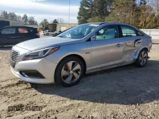 2017 Hyundai Sonata Hybrid Limited with VIN KMHE34L19HA055153, listed as a Copart auction lot 81150794 with 75,930 mi miles and Salvage Title. Bid and sale history available at carsss.com. Image 1.