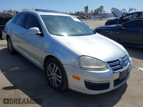 2005 Volkswagen Jetta 2.5 with VIN 3VWSG71K35M628391, listed as a IAAI auction lot 42302550 with 143,565 mi miles and . Bid and sale history available at DreamBid. Image 1.