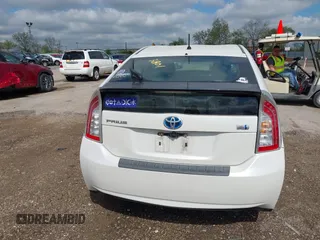 2013 Toyota Prius One with VIN JTDKN3DU0D5546170, listed as a IAAI auction lot 42193801 with 204,796 mi miles. Bid and sale history available at carsss.com. Image 16.