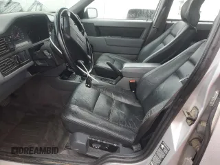 1994 Volvo 850 с VIN YV1LW5713R2054590, выставлен на аукционе Copart как лот 84701084 с пробегом 187 326 миль миль и Списание • Salvage title. История ставок и продаж доступна на DreamBid. Изображение 7.