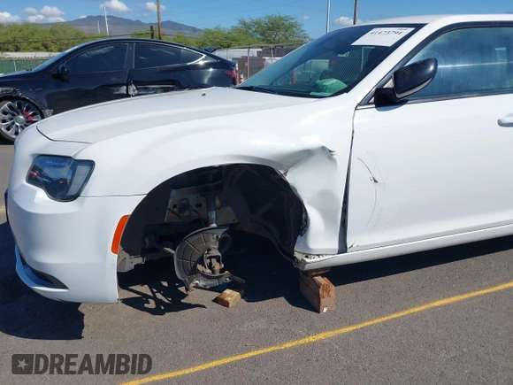 2018 Chrysler 300 Touring with VIN 2C3CCAAG9JH320506, listed as a IAAI auction lot 41473791 with Not Provided miles. Bid and sale history available at carsss.com. Image 6.