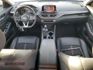 2024 Nissan Altima SR z VIN 1N4BL4CV4RN300404, wystawiony jako Copart lot #81936134 z przebiegiem 13 108 mil mil oraz Szkoda całkowita • Salvage title. Historia ofert i sprzedaży dostępna na DreamBid. Obrazek 8.