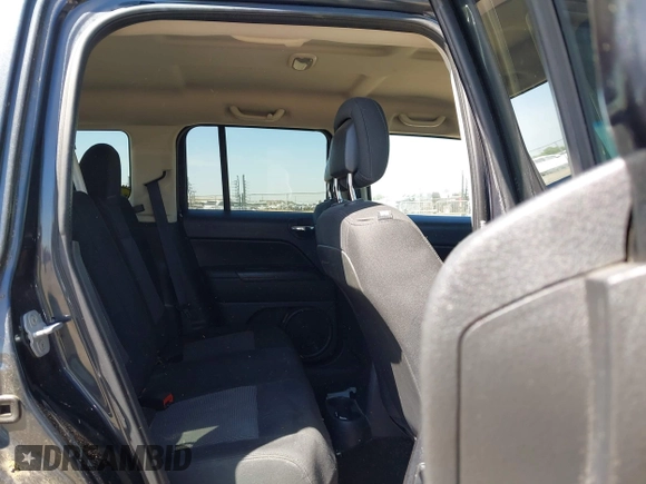 2014 Jeep Patriot Sport with VIN 1C4NJRBB6ED533895, listed as a IAAI auction lot 42206470 with 104,603 mi miles. Bid and sale history available at carsss.com. Image 8.