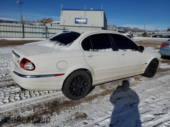 2005 Jaguar X-Type z VIN SAJWB52D95XE21462, wystawiony jako Copart lot #89216475 z przebiegiem 114 257 mil mil oraz Szkoda całkowita • Salvage title. Historia ofert i sprzedaży dostępna na DreamBid. Obrazek 3.