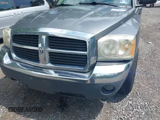 2005 Dodge Dakota SLT with VIN 1D7HW42N25S155393, listed as a IAAI auction lot 42727690 with 230,042 mi miles and . Bid and sale history available at DreamBid. Image 6.