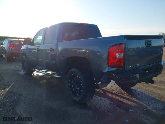 2008 Chevrolet Silverado 1500 LTZ with VIN 3GCEK13M08G177952, listed as a IAAI auction lot 41774023 with 119,807 mi miles. Bid and sale history available at carsss.com. Image 3.