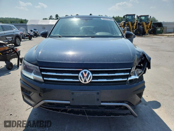 2018 Volkswagen Tiguan SEL with VIN 3VV2B7AX5JM015388, listed as a Copart auction lot 60222195 with 121,389 mi miles and Salvage title. Bid and sale history available at DreamBid. Image 5.