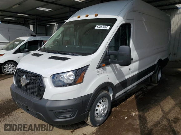 2022 Ford Transit Cargo z VIN 1FTRU8XG3NKA70813, wystawiony jako Copart lot #67283004 z przebiegiem 81 mil mil oraz Czysty tytuł • Clean title. Historia ofert i sprzedaży dostępna na DreamBid. Obrazek 1.