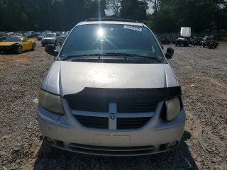 2005 Dodge Caravan SXT with VIN 2D4GP44L85R456124, listed as a Copart auction lot 59892535 with 105,301 mi miles and Salvage title. Bid and sale history available at DreamBid. Image 5.