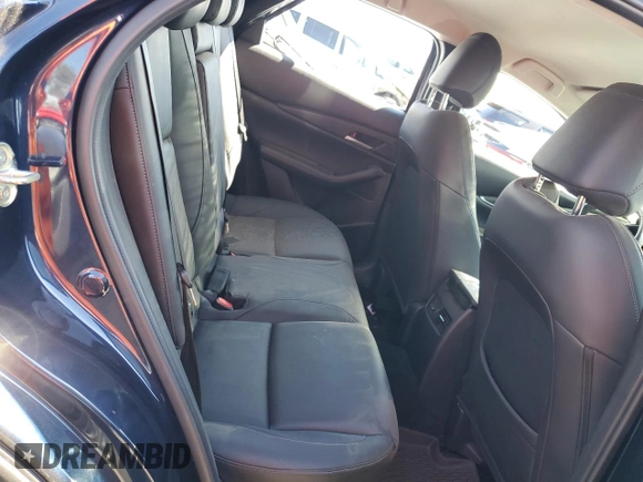 2022 Mazda CX-30 S Select z VIN 3MVDMBBL4NM441240, wystawiony jako Copart lot #64827023 z przebiegiem 5 623 mil mil oraz Czysty tytuł • Clean title. Historia ofert i sprzedaży dostępna na DreamBid. Obrazek 10.