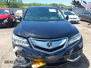 2017 Acura RDX Advance z VIN 5J8TB4H70HL031583, wystawiony jako IAAI lot #42082929 z przebiegiem 125 540 mil mil oraz . Historia ofert i sprzedaży dostępna na DreamBid. Obrazek 13.