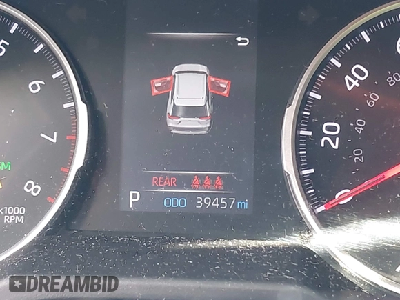 2021 Toyota RAV4 XLE с VIN 2T3P1RFV2MC177476, выставлен на аукционе IAAI как лот 42603949 с пробегом 39 457 миль миль и . История ставок и продаж доступна на DreamBid. Изображение 15.