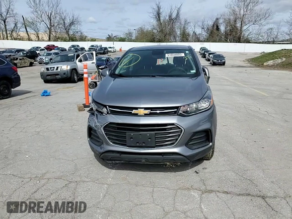 2020 Chevrolet Trax LS z VIN 3GNCJNSB9LL164044, wystawiony jako Copart lot #51058005 z przebiegiem 60 879 mil mil oraz Szkoda całkowita • Salvage title. Historia ofert i sprzedaży dostępna na DreamBid. Obrazek 12.