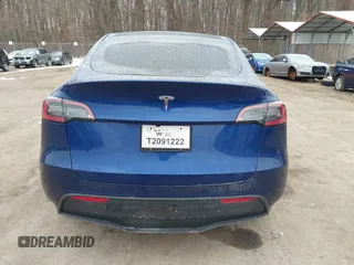 2025 Tesla Model Y Long Range with VIN 7SAYGDED9SF248370, listed as a IAAI auction lot 41336869 with 2,499 mi miles and . Bid and sale history available at DreamBid. Image 17.