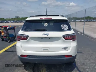 2019 Jeep Compass Latitude with VIN 3C4NJCBB3KT832196, listed as a IAAI auction lot 42210113 with 70,241 mi miles and . Bid and sale history available at DreamBid. Image 17.