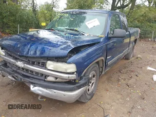 2000 Chevrolet Silverado 1500 with VIN 2GCEC19V0Y1255331, listed as a IAAI auction lot 40441563 with 282,464 mi miles. Bid and sale history available at carsss.com. Image 16.