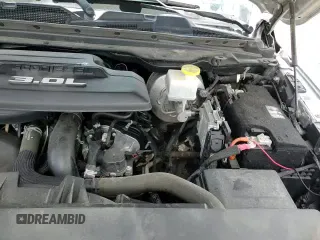 2022 Ram 1500 Laramie z VIN 1C6RREJM4NN228242, wystawiony jako Copart lot #70876435 z przebiegiem 103 797 mil mil oraz Czysty tytuł • Clean title. Historia ofert i sprzedaży dostępna na DreamBid. Obrazek 13.